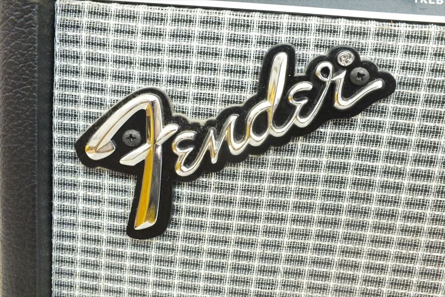 【01】Fender フェンダー Bassman30 ベースアンプ 中古 現状品 251001N3023_画像2
