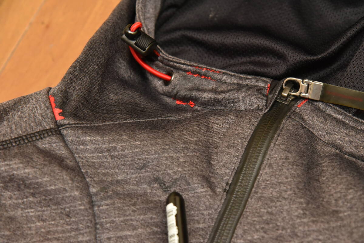 KUSHITANI クシタニ K-2359 ベクトルジャケット サイズXL ３点パット付き（ライディング パーカー ジャージ素材_画像2