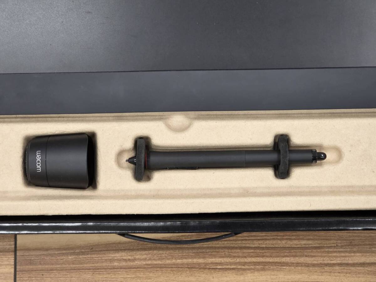 AKI M Wacom ワコム Intuos pro large PTH-851 板タブ　通電のみ_画像4