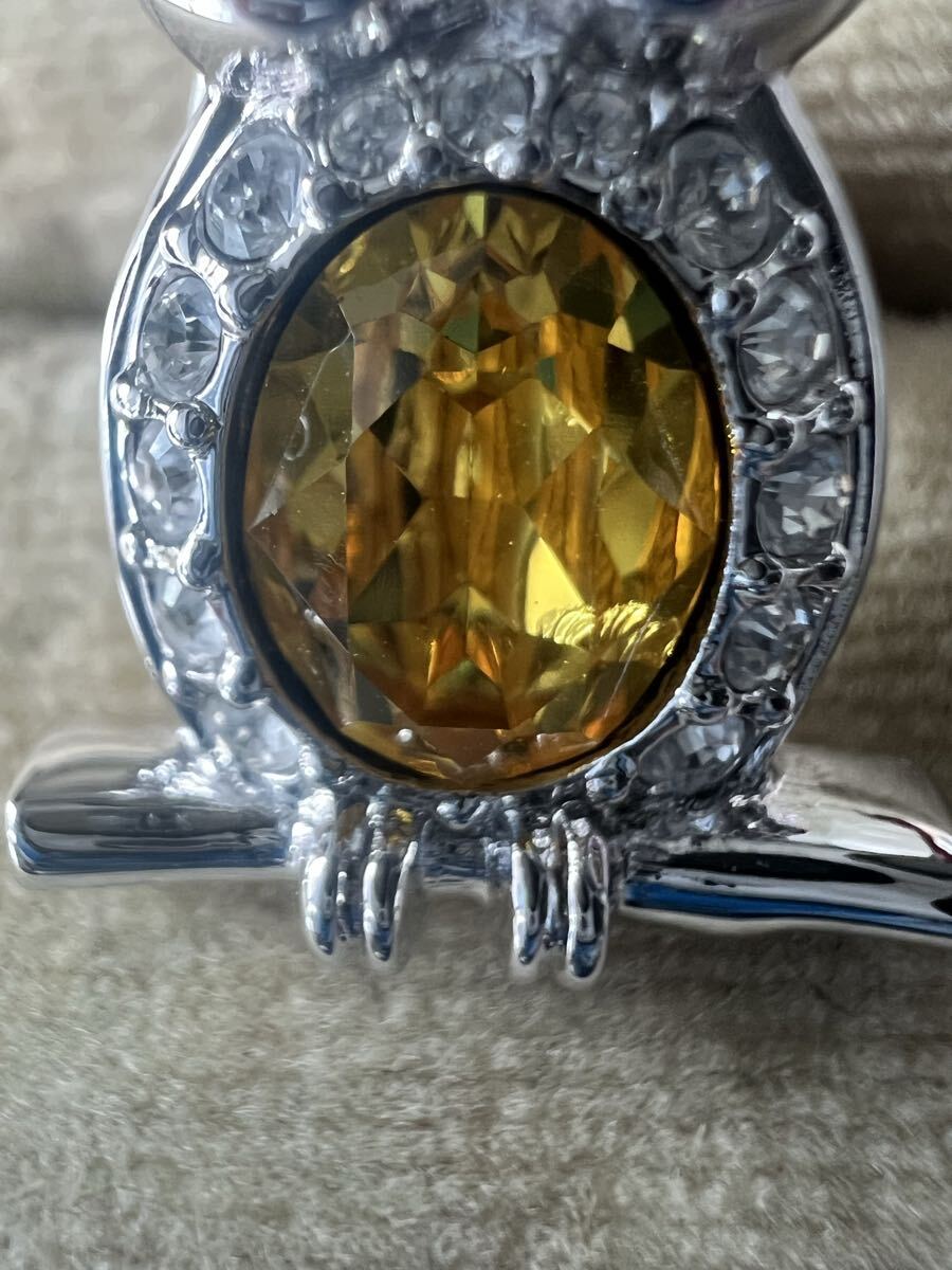 ☆スワロフスキー マーク刻印　フクロウピンブローチ_画像3