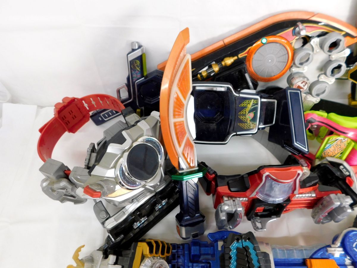 M912★仮面ライダーベルト 武器 まとめて ウィザード 煌輝斧剣 DXアックスカリバー 鎧武 DX戦国ドライバー ジャンク★送料1580円〜_画像2