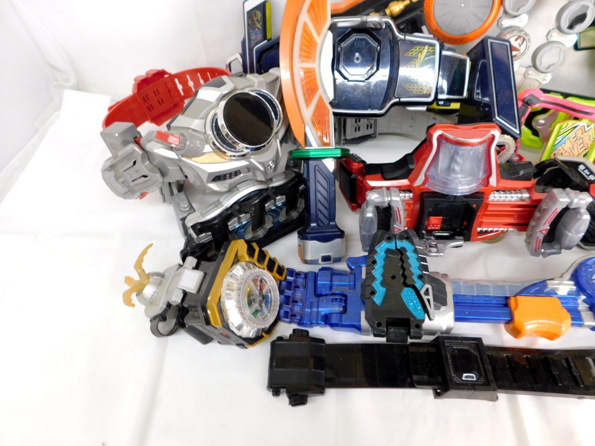 M912★仮面ライダーベルト 武器 まとめて ウィザード 煌輝斧剣 DXアックスカリバー 鎧武 DX戦国ドライバー ジャンク★送料1580円〜_画像3