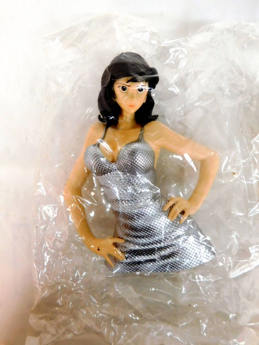 M921★ルパン三世 DX組立式ドレスアップ峰不二子 フィギュア 3点 ゴールド系 シルバー系 レッド系 未使用品 まとめて★送料690円〜の画像3