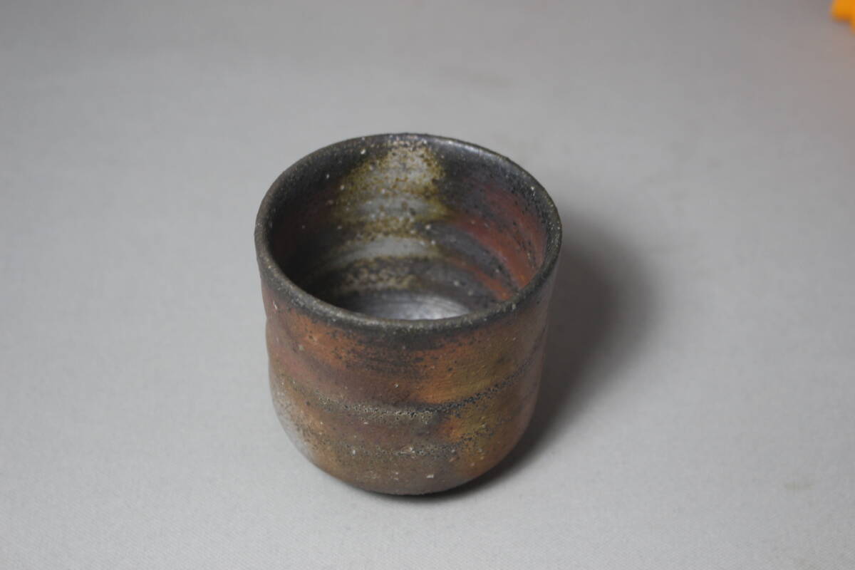 Bizen . Gou . произведение sake . большие чашечки для сакэ .. только посуда для сакэ Gou sake ... коробка новый товар