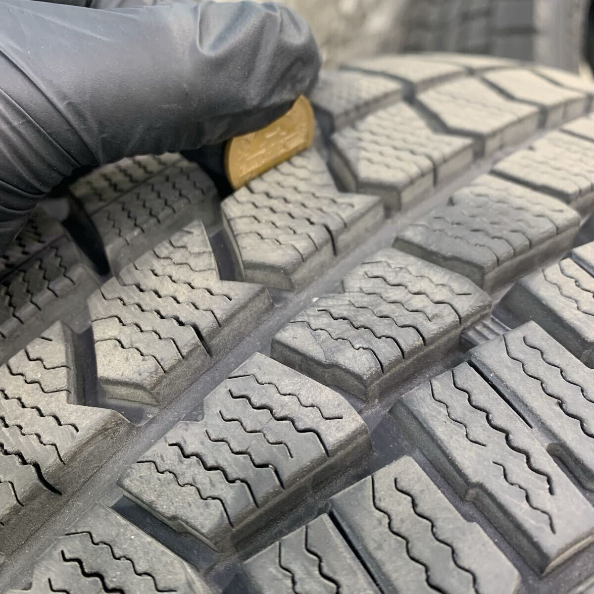 スタッドレスタイヤ4本セット！　195/55R16 ダンロップ_画像2