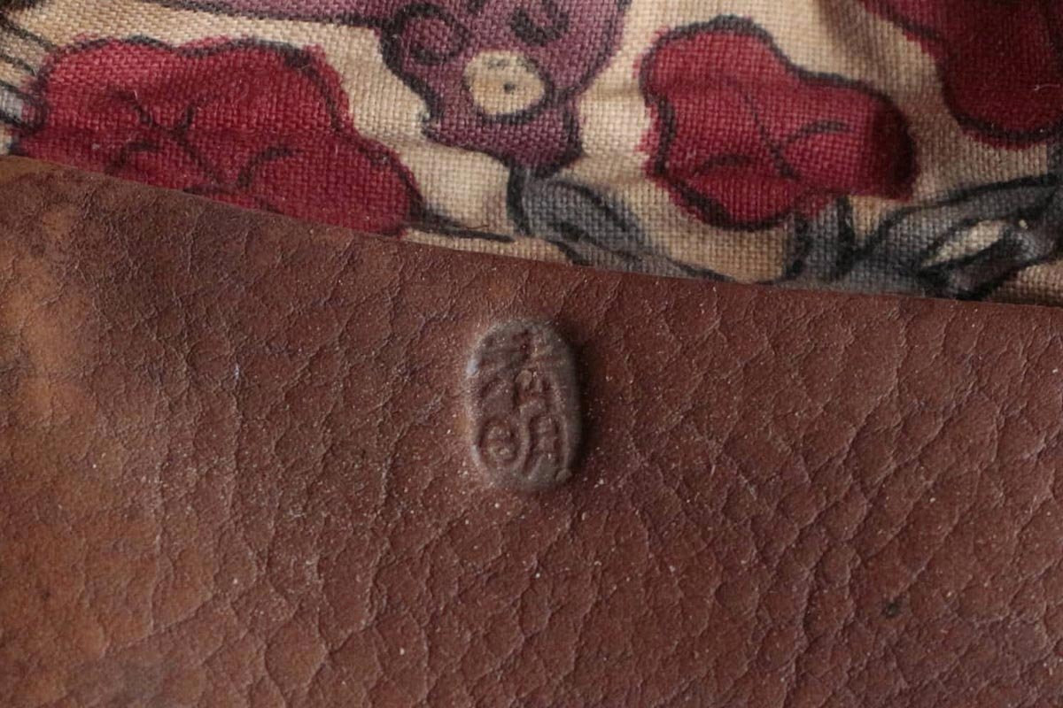 EN997 час цена . серебряный .. собака map передний металлические принадлежности Kiyoshi Akira . кожаный поясница разница . входить / золотой (K18). сеть плата кисеру тубус /.. шар .. старый дым . входить полный комплект * Meiji курение .