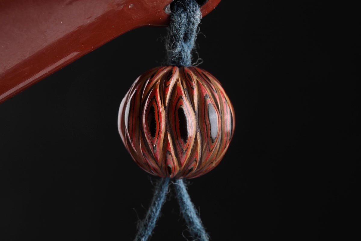 FD581 времена . предмет серебряный земля .. map передний металлические принадлежности кожаный дым . входить /.... шар / краска кисеру тубус *. входить * поясница разница . сигареты входить курение . старый изобразительное искусство 