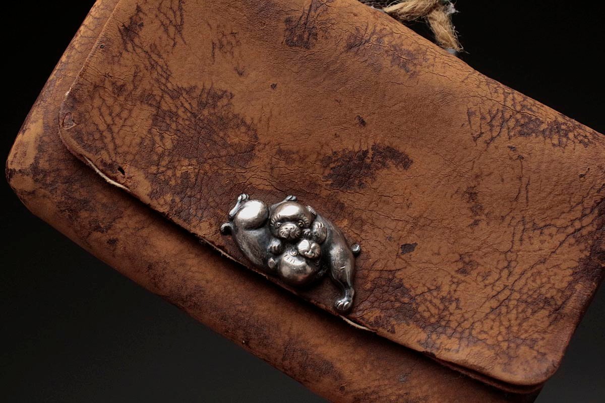 EN997 час цена . серебряный .. собака map передний металлические принадлежности Kiyoshi Akira . кожаный поясница разница . входить / золотой (K18). сеть плата кисеру тубус /.. шар .. старый дым . входить полный комплект * Meiji курение .