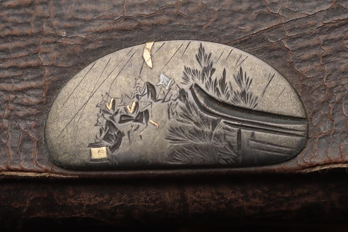 FD574 времена . предмет медь металлы серебряный ... невеста входить map передний металлические принадлежности кожаный дым . уплата .. есть /. дракон .. голова netsuke *. входить * поясница разница . сигареты входить курение . старый изобразительное искусство 