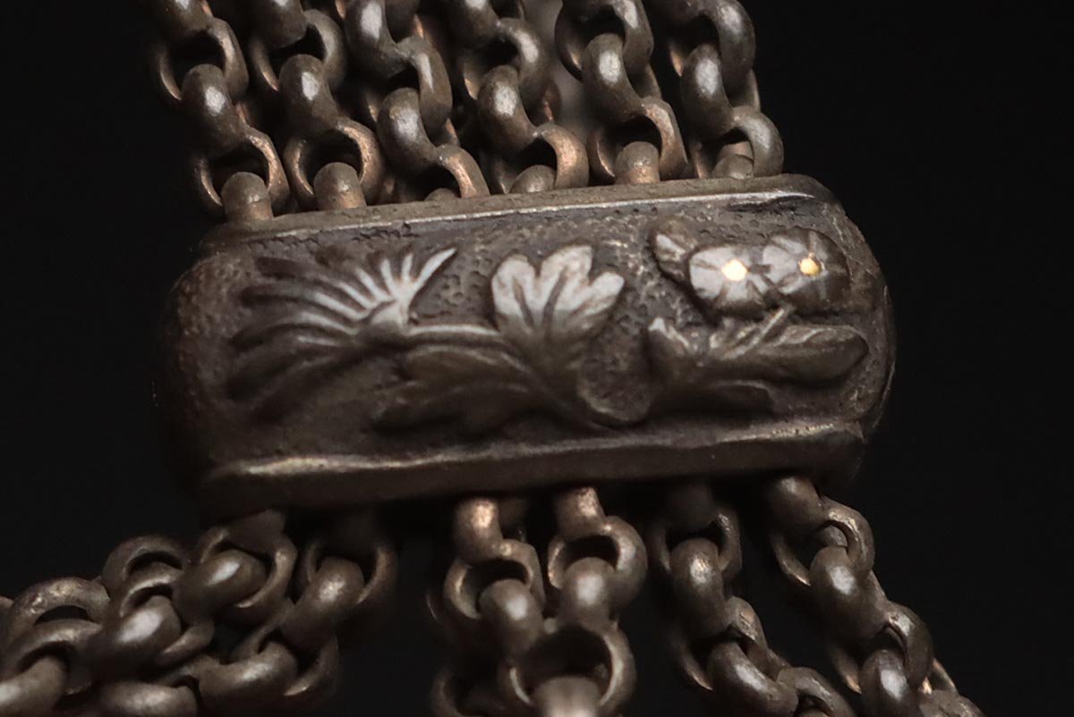 FD574 времена . предмет медь металлы серебряный ... невеста входить map передний металлические принадлежности кожаный дым . уплата .. есть /. дракон .. голова netsuke *. входить * поясница разница . сигареты входить курение . старый изобразительное искусство 