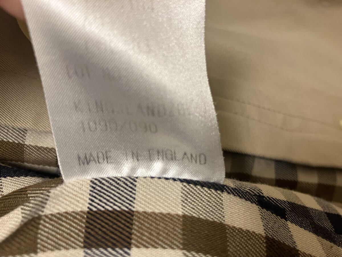 アクアスキュータム　トレンチコート　イギリス製　ベージュ_画像3