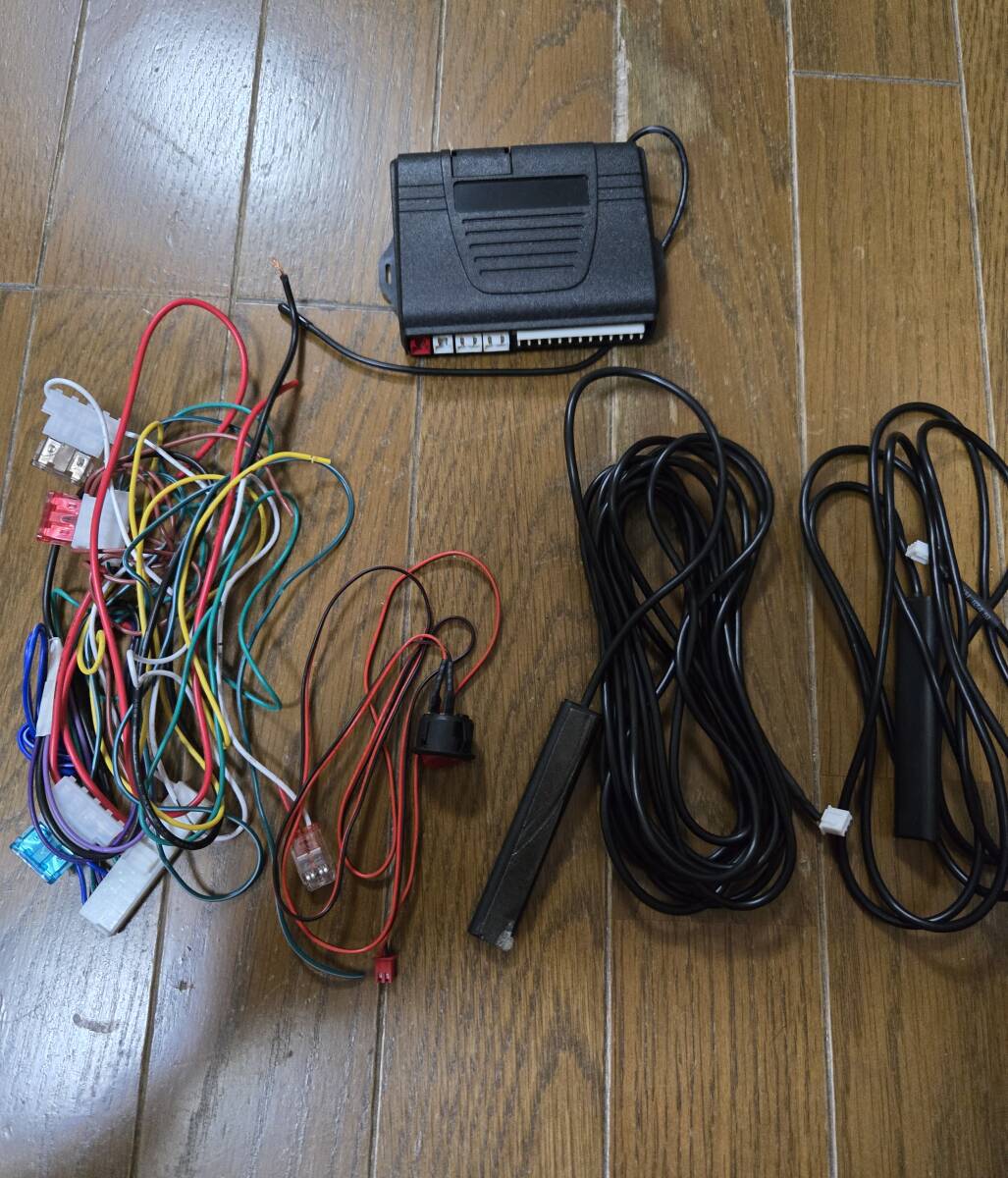 NISSAN ZE1リーフ用 TO FIT スマートキーフリーシステム 46-UN06 スペアキー&アンテナ追加(中古)_画像1