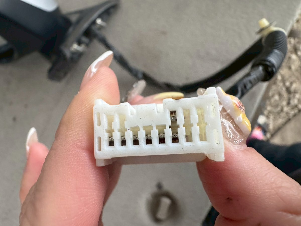 ホンダ フィット 中期 (GP1) 純正 左 ドアミラー ウィンカー 電格 7P 7ピン NH700M アラバスターシルバーメタリック b9734-gyr80_画像4