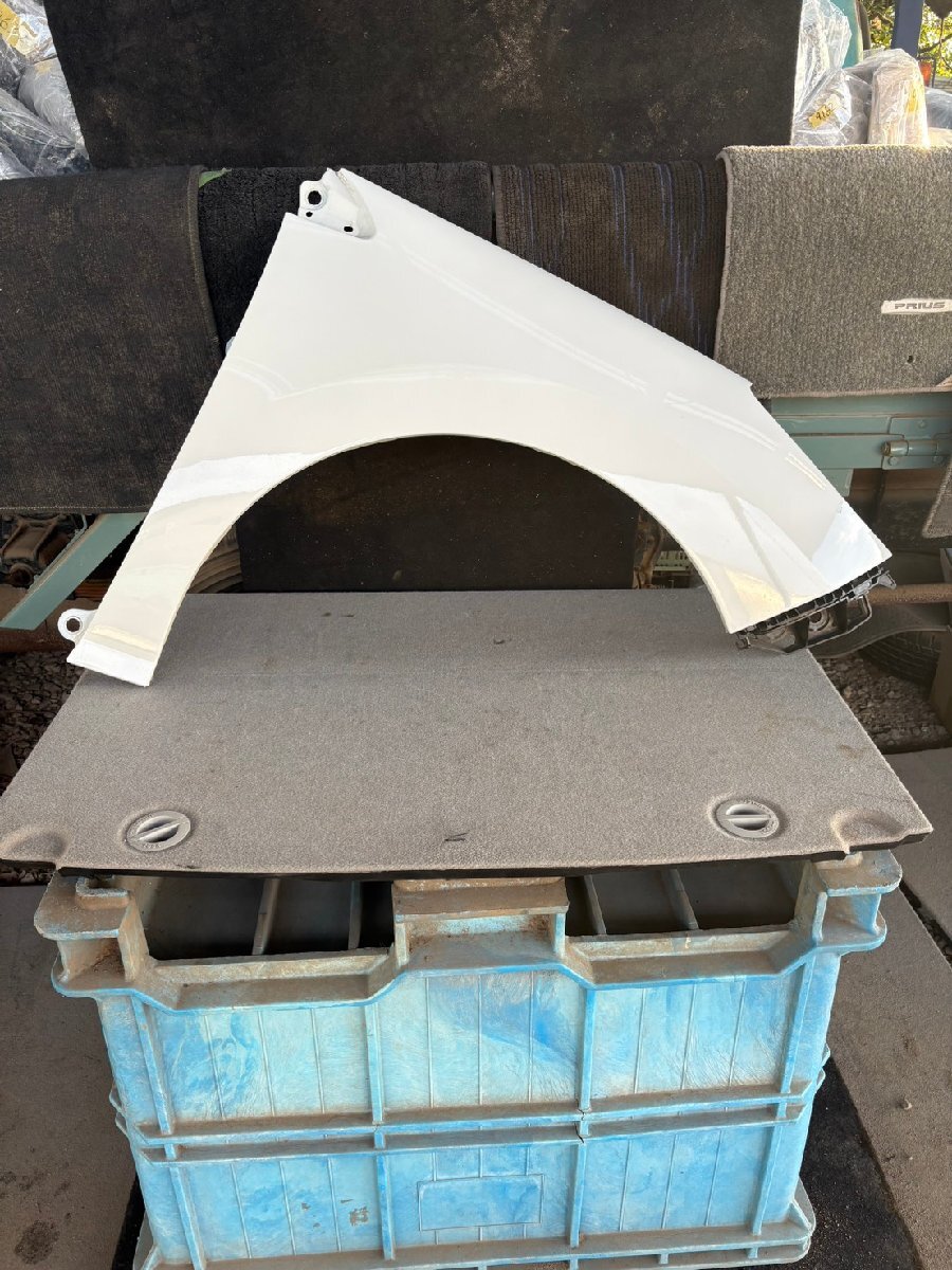 プジョー 308 後期 (T7W5F02) 純正 右 フェンダー 9656738480 EWPB ビアンカホワイト b9868-gyr300_画像1