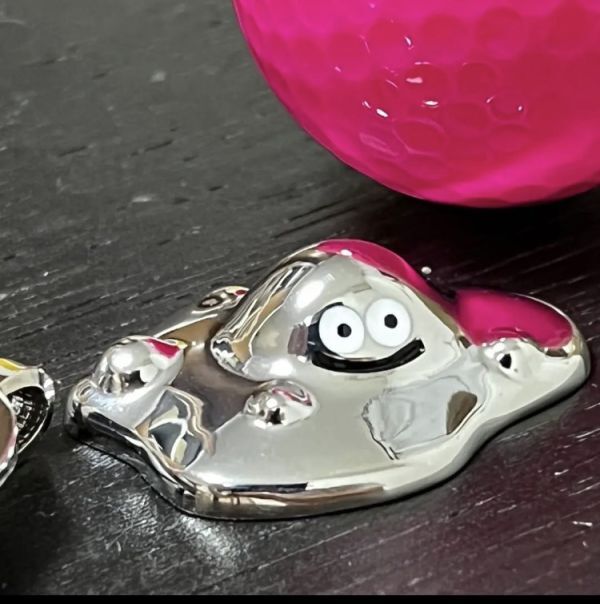 新品　ボールマーカー　はぐれメタル ゴルフ クリップマーカー　台座付き 強力マグネット式_画像1