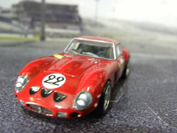 即決☆☆ホットウィール ルース Ferrari 250 GTO プレミアムモデル メタルシャーシ リアルライダー HW_画像3