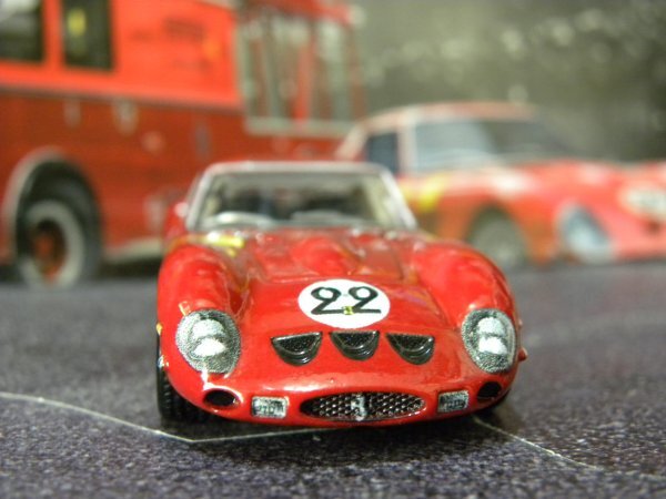 即決☆☆ホットウィール ルース Ferrari 250 GTO プレミアムモデル メタルシャーシ リアルライダー HW_画像4