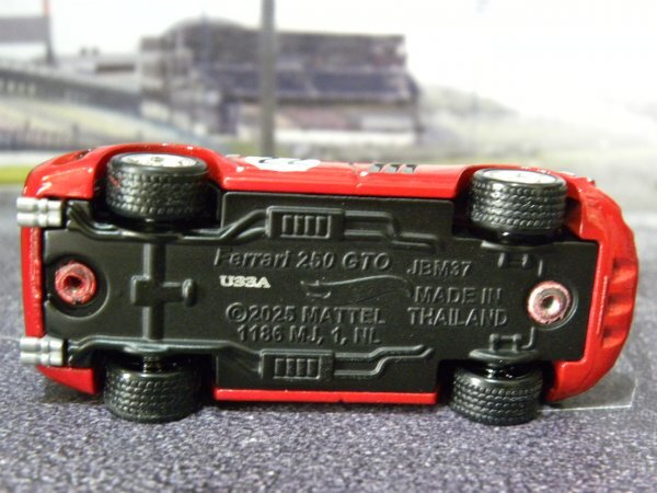 即決☆☆ホットウィール ルース Ferrari 250 GTO プレミアムモデル メタルシャーシ リアルライダー HW_画像9