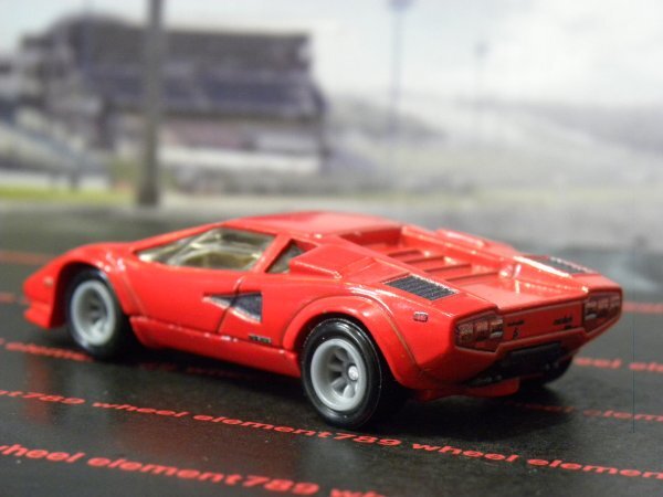 即決☆☆ルース ランボルギーニ カウンタック LP5000 QV　LAMBORGHINI COUNTACH LP QV　 プレミアムモデル メタルシャーシリアルライダー_画像2
