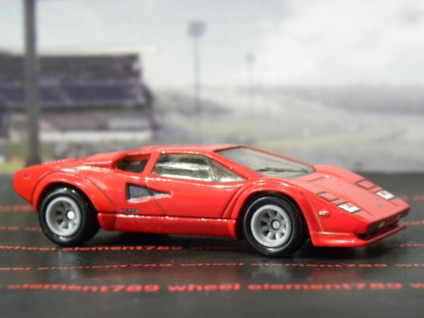 即決☆☆ルース ランボルギーニ カウンタック LP5000 QV　LAMBORGHINI COUNTACH LP QV　 プレミアムモデル メタルシャーシリアルライダー_画像6