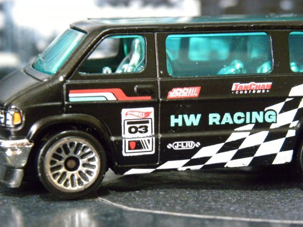 即決☆☆ルース ダッジ バン DODGE VAN HW RACING HOT WHEELS　 ホットウィール HOT WHEELS_画像1