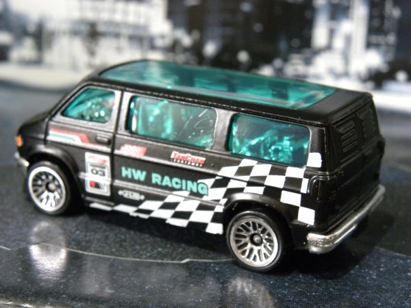 即決☆☆ルース ダッジ バン DODGE VAN HW RACING HOT WHEELS　 ホットウィール HOT WHEELS_画像2