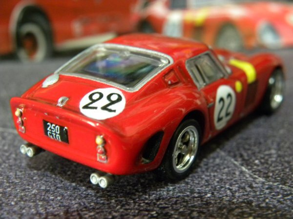 即決☆☆ホットウィール ルース Ferrari 250 GTO プレミアムモデル メタルシャーシ リアルライダー HW_画像6
