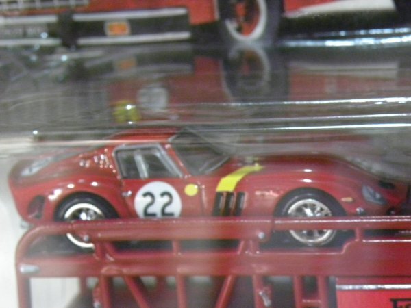 即決☆☆ホットウィール チームトランスポート フェラーリ 250 GTO/フィアット 642 RN2 バルトレッティ トランスポーター Ferrari 250 GTO_画像4