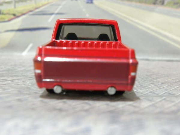 即決☆☆'83 Chevy Silverado シェビー シルバラード ホットウィール ルース マテル 80周年限定モデル メタルシャーシ_画像5