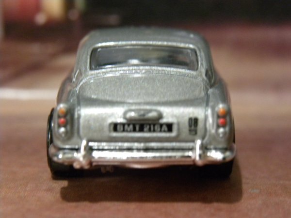 即決☆☆ルース　アストン　マーチン DB5 ASTON MARTIN 　ワイルドスピード 007 ホットウィール Hot Wheels_画像7