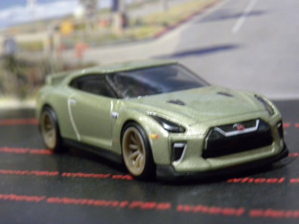 即決☆☆NISSAN GT-R (R35) ニッサン GT-R R35 ホットウィール ルース プレミアムモデル メタルシャーシ_画像8