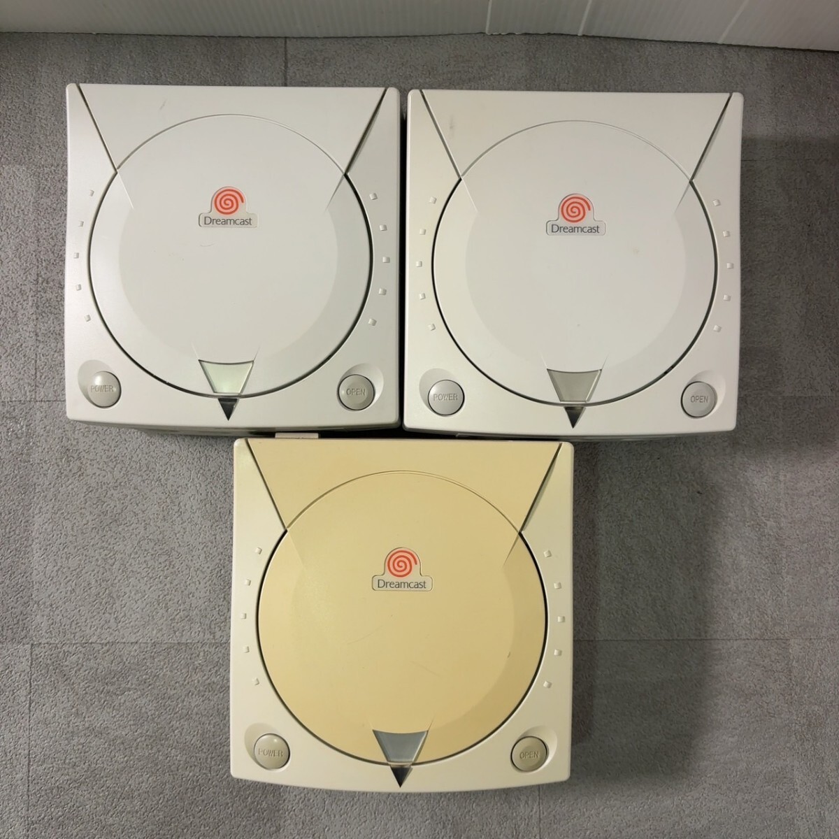 【3台セット】ドリームキャスト HKT-3000 HKT-7100 Dreamcast ドリキャス セガ まとめ_画像1