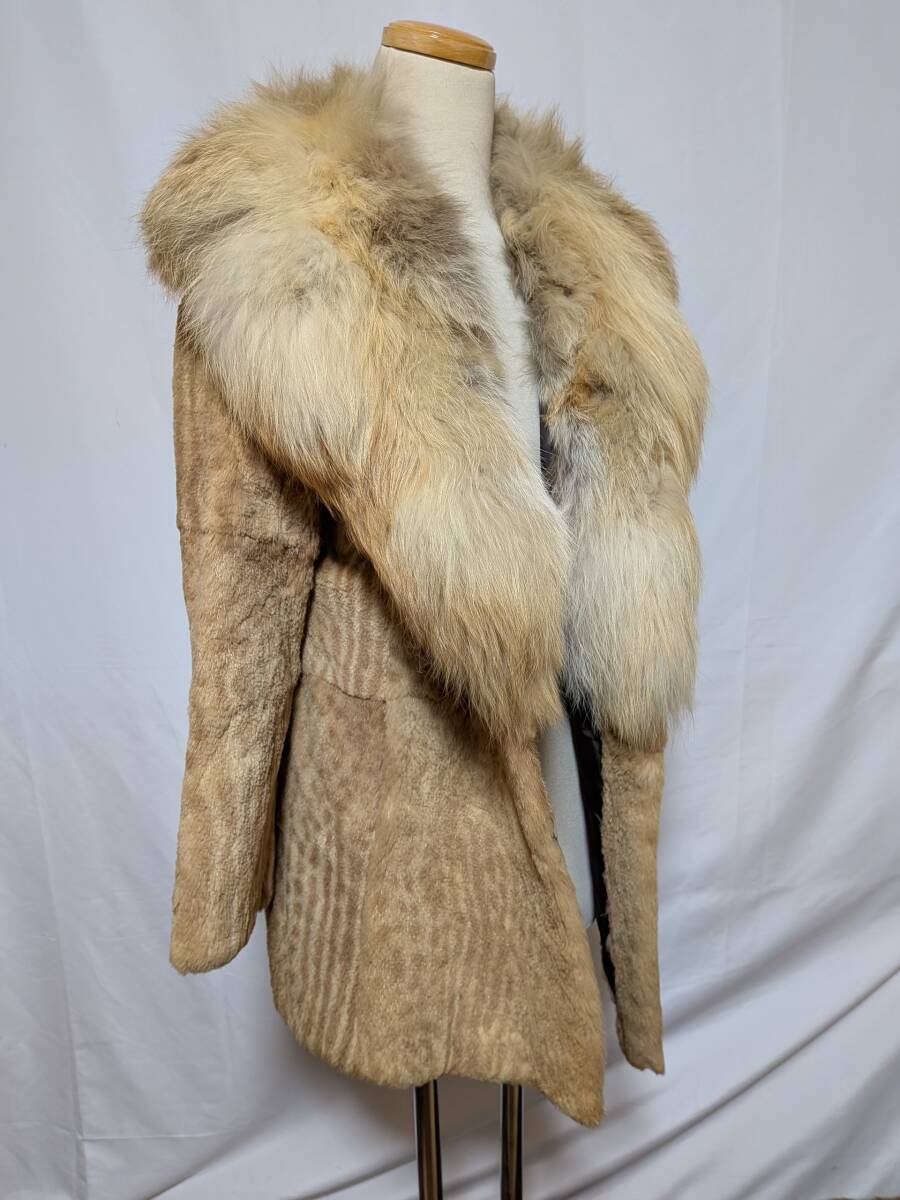 【11K-25】◆リアルファー＆ゴールデンフォックス襟◆ハーフ丈◆高級毛皮コート_画像2