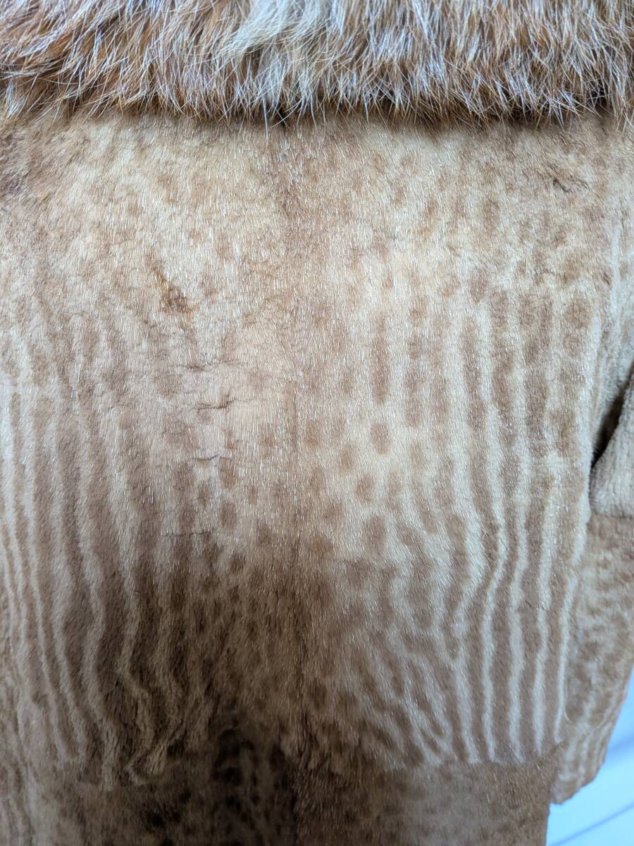 【11K-25】◆リアルファー＆ゴールデンフォックス襟◆ハーフ丈◆高級毛皮コート_画像7