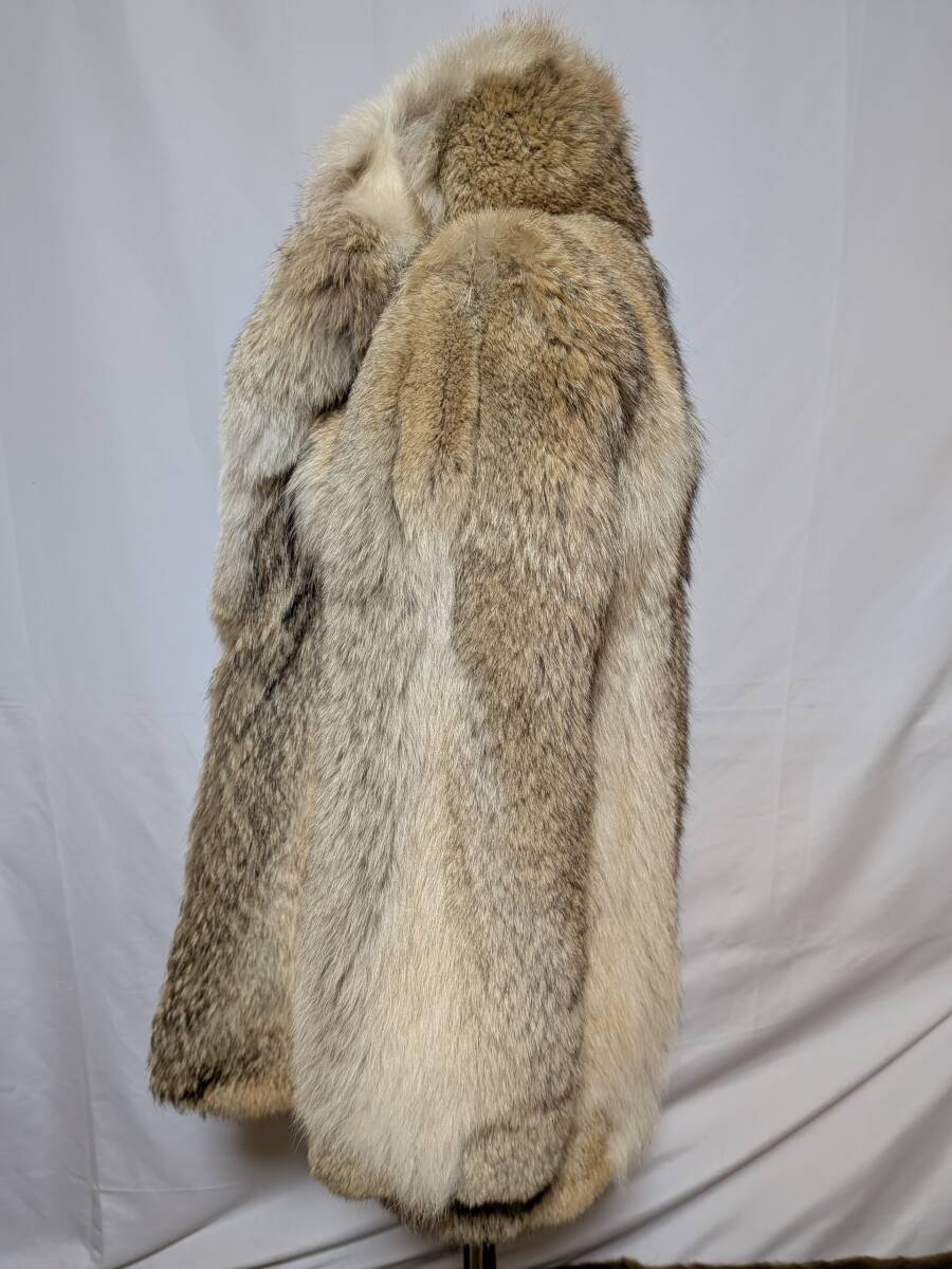 【11K-11】◆コヨーテ◆ハーフ丈◆高級毛皮コート_画像5