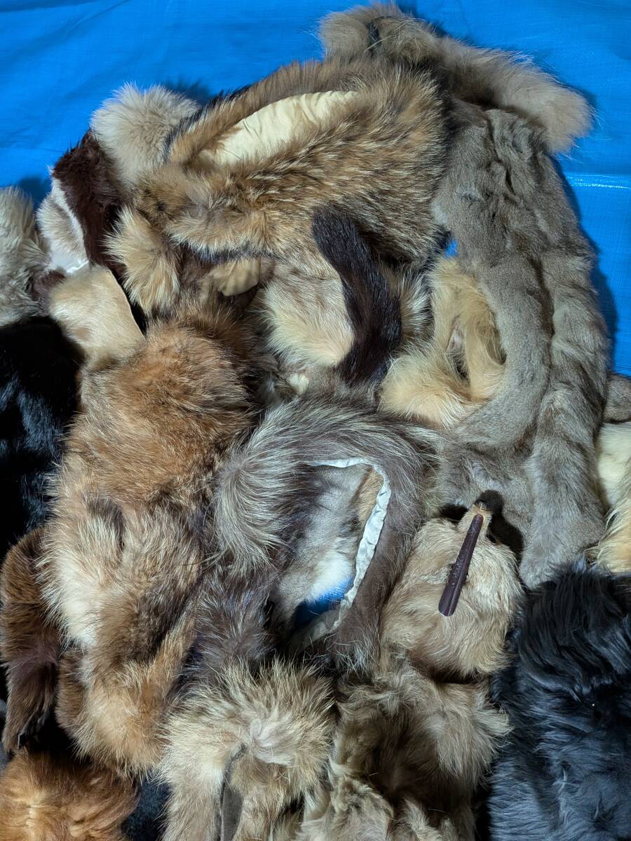 【No-29】■1円~売り切り■毛皮の卸売り■フリマ出品■リアルファー■マフラー・ショール(材料用含)等小物■複数点セット_画像7