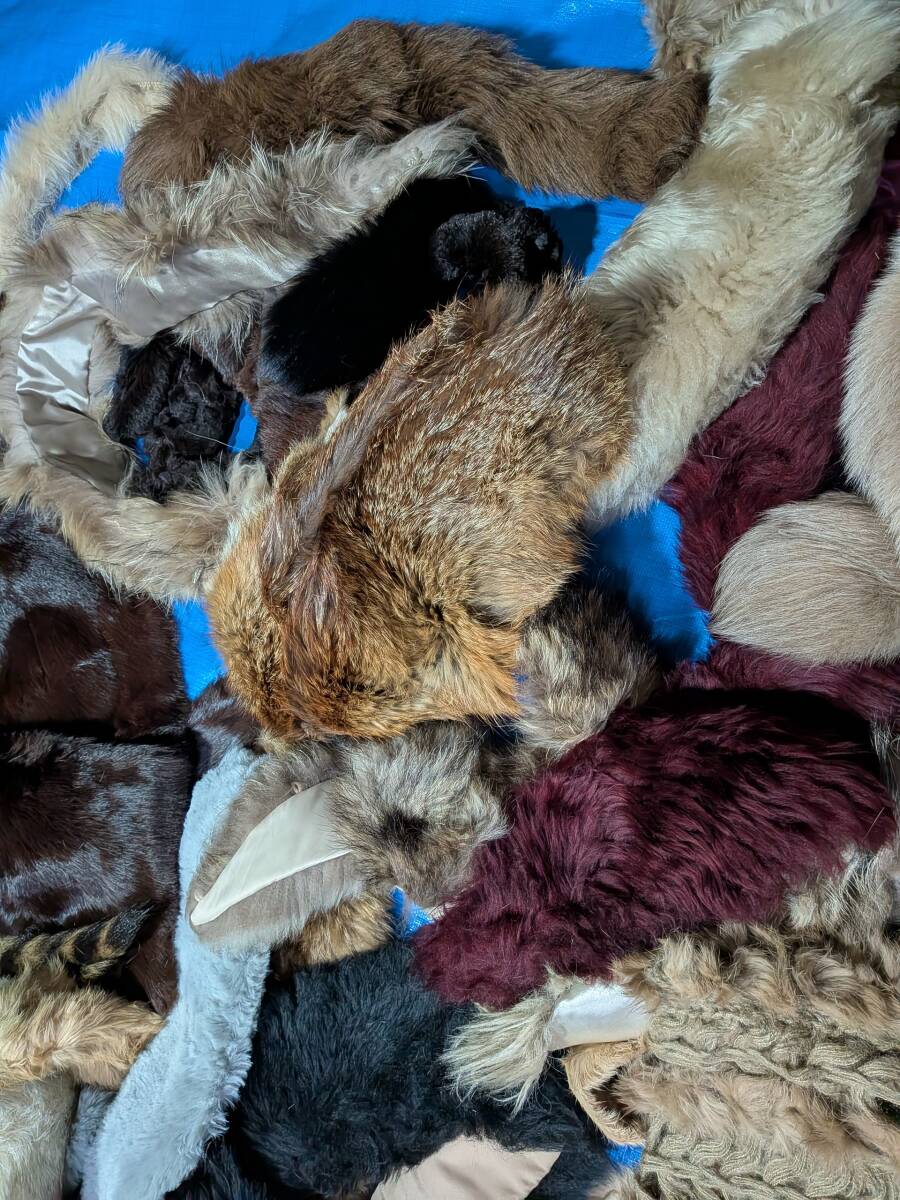 【No-31】■1円~売り切り■毛皮の卸売り■フリマ出品■リアルファー■マフラー・ショール(材料用含)等小物■複数点セット_画像9