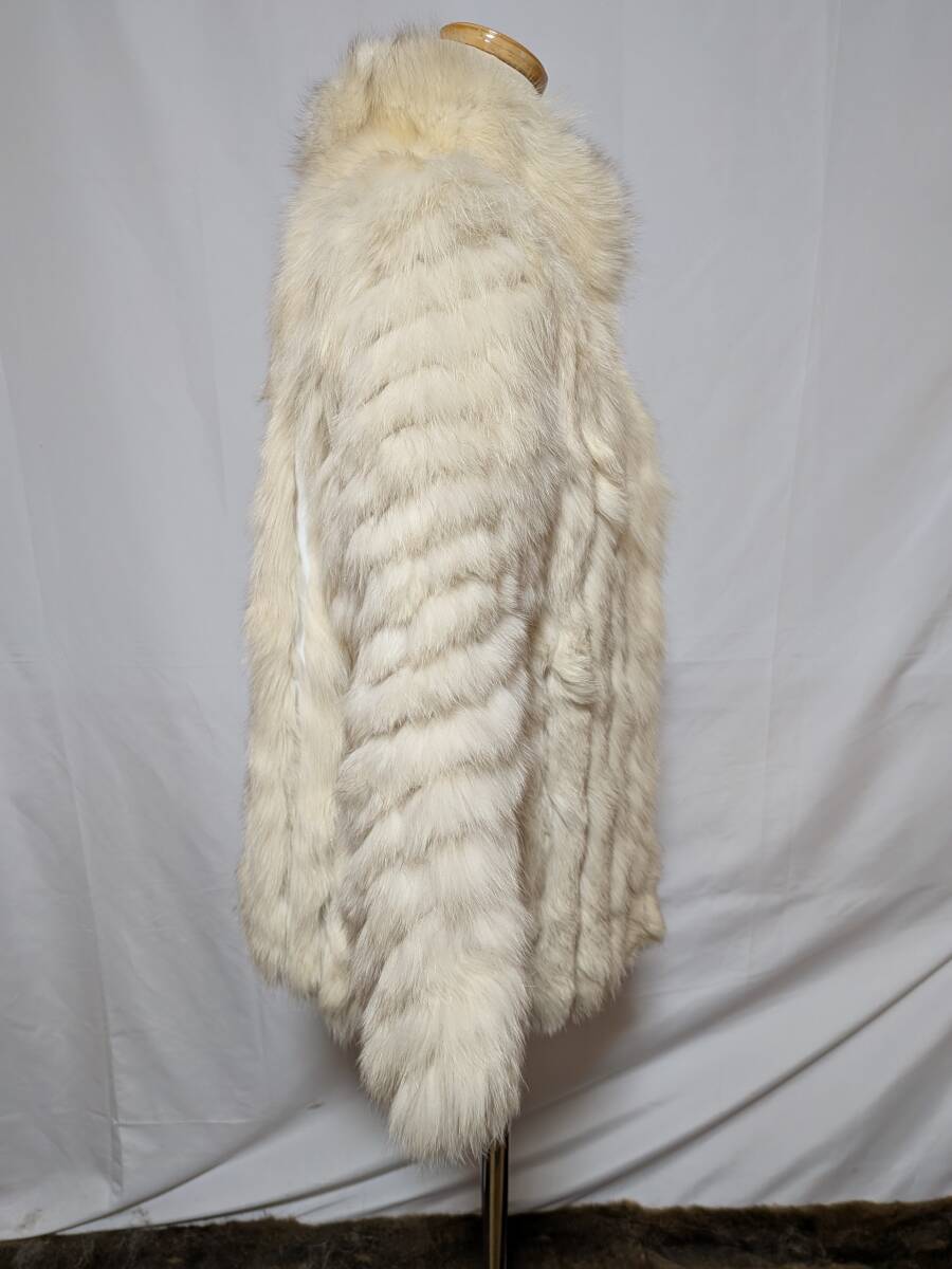 【11K-93】◆SAGA FOX◆ブルーフォックス◆リアルファーコート◆ボリューム袖◆エレガント_画像3