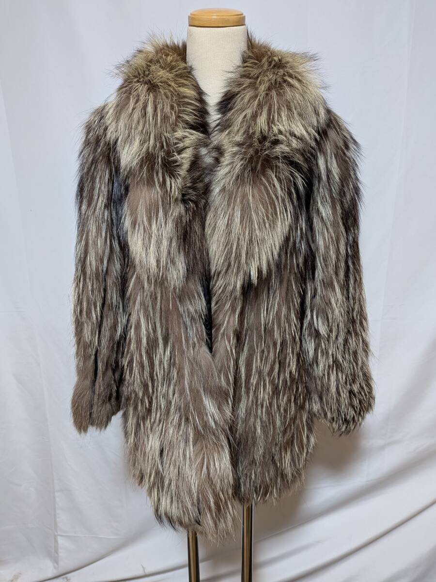 【11K-3】煌めく毛並み◆シルバーフォックス◆リアルファーコート◆圧倒的な存在感と気品_画像1