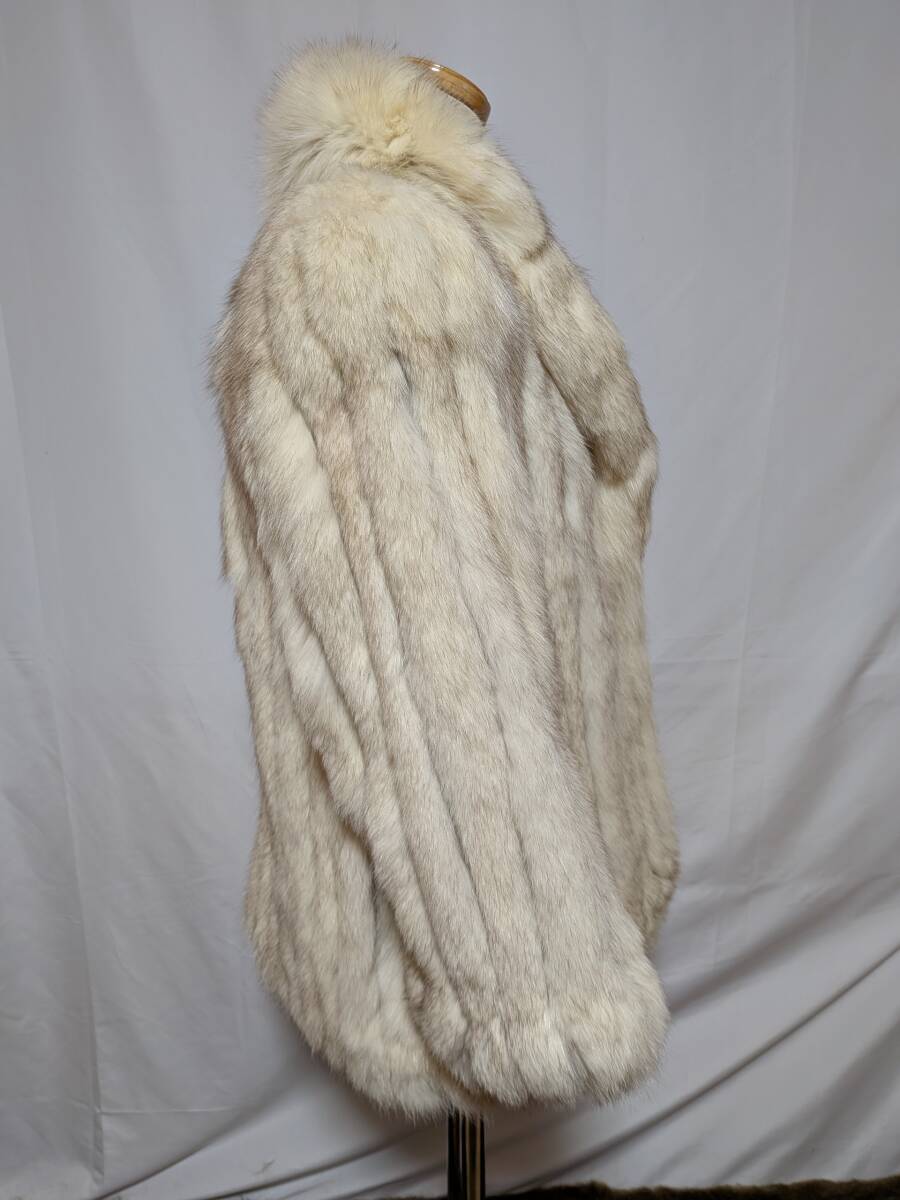 【11K-50】圧倒的なボリューム◆ブルーフォックス◆リアルファーコート◆FUR FLASH◆エレガント_画像3