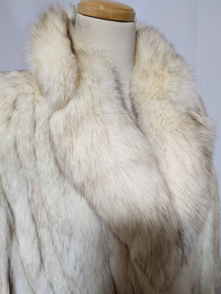 【11K-50】圧倒的なボリューム◆ブルーフォックス◆リアルファーコート◆FUR FLASH◆エレガント_画像6