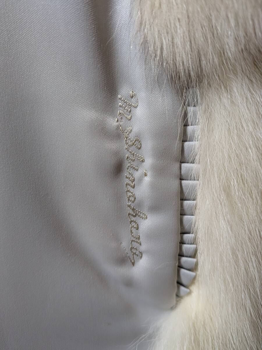 【11K-50】圧倒的なボリューム◆ブルーフォックス◆リアルファーコート◆FUR FLASH◆エレガント_画像9