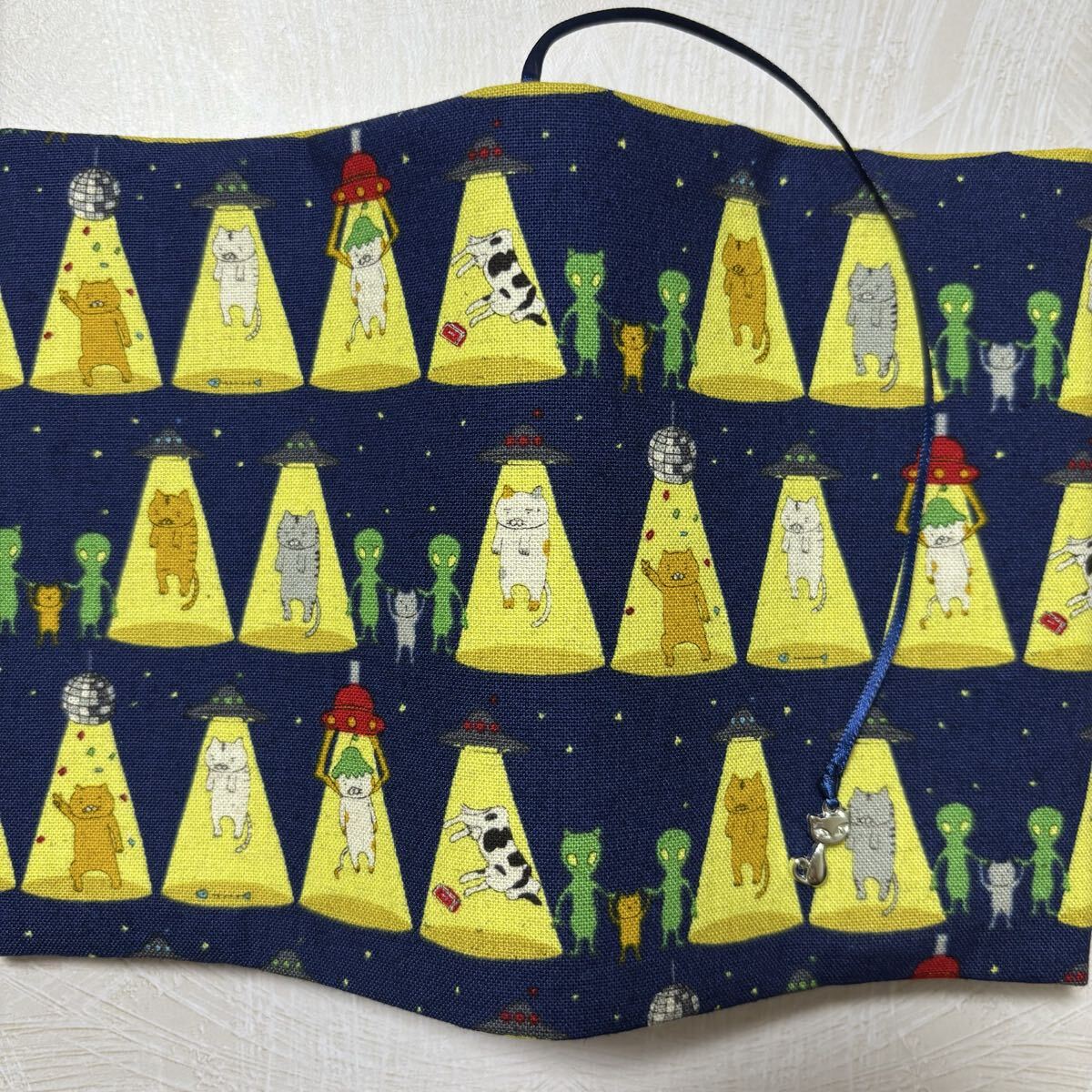 【文庫本ブックカバー】UFO猫×ネコチャーム_画像2