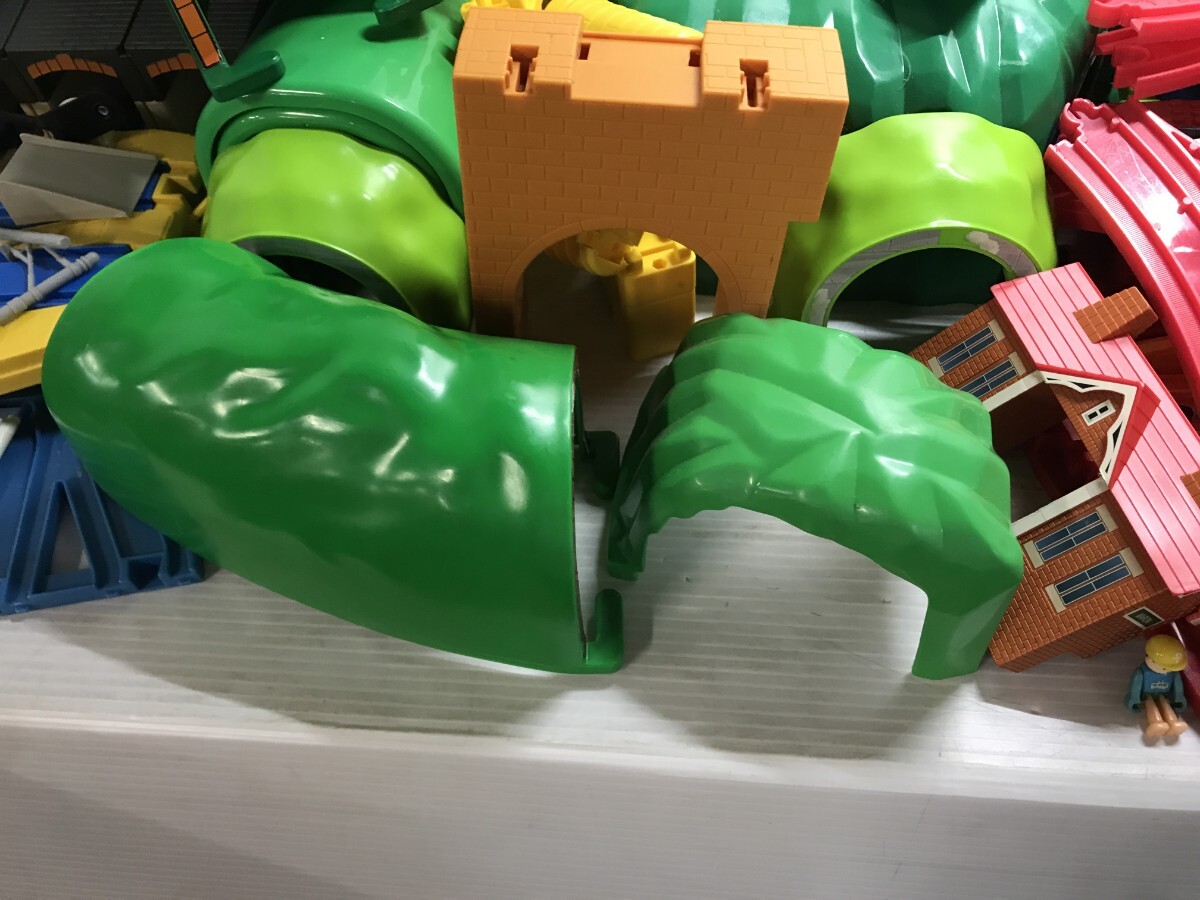 P/★/プラレール/きかんしゃトーマス/大量おまとめセット/レール/どきどきマウンテン/トンネル/ジャンク品/約11.5kg/P11.4-71加_画像9