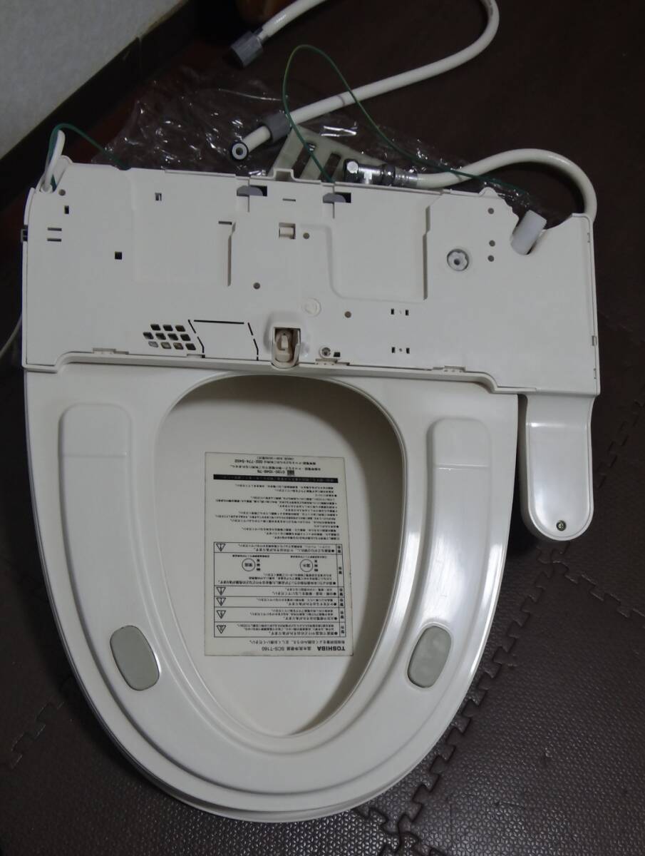 ノズルの付け根からの水漏れがありますが洗浄機能は大丈夫です 温水洗浄便座 SCS-T160 修理できる技術のある方の入札ですと嬉しいです_画像7