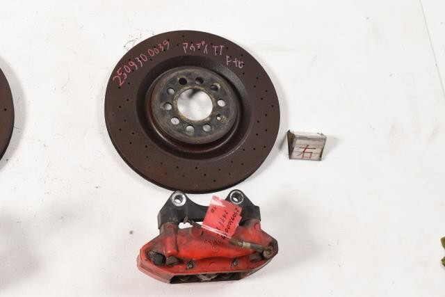 250930003949100 アウディ TT / GF-8NAPXF Fローター・キャリパーセット ブレンボ_画像4