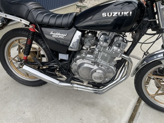 ＳＵＺＵＫＩ　GSX２５０Ｔ_画像2