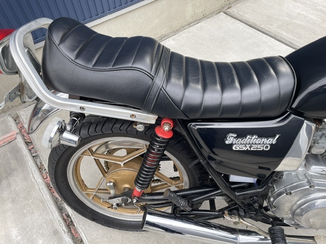 ＳＵＺＵＫＩ　GSX２５０Ｔ_画像4