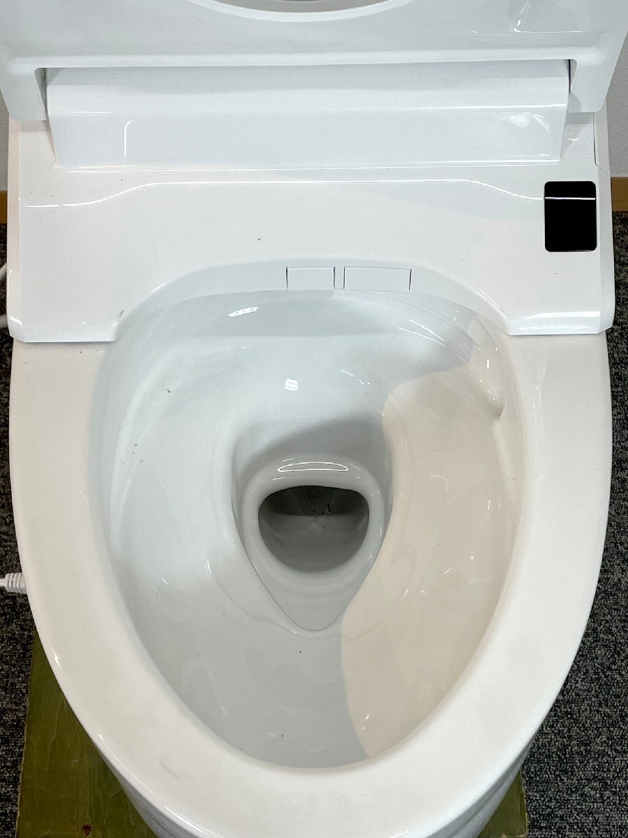 【福岡】ウォシュレット一体型トイレ トイレ カウンター 手洗い キャビネット付き TOTO TCF9435R＃NW1 モデルR展示品◆BBB2_Yt_画像4