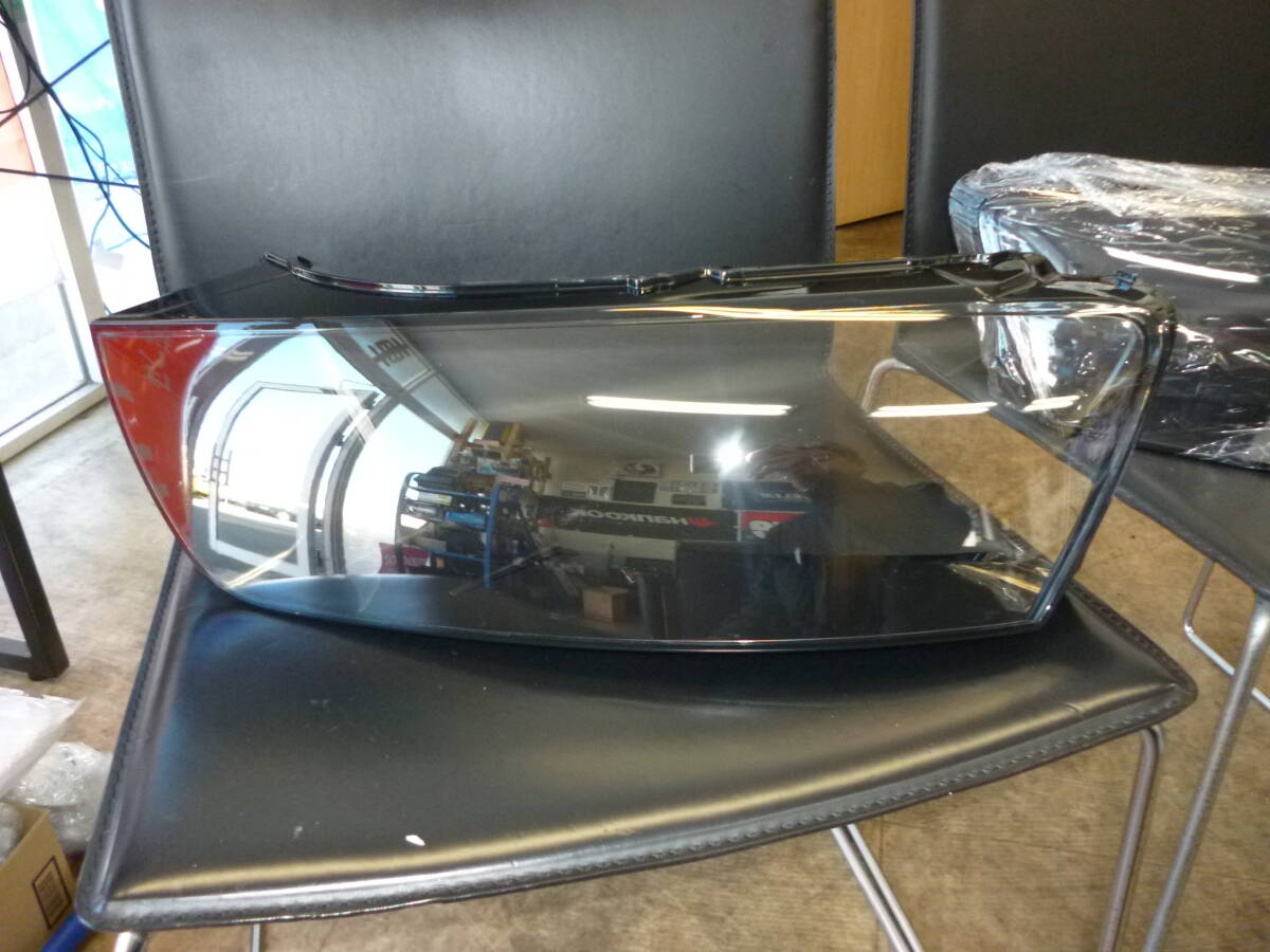 アウディ Q3 ヘッドライト カバー 左右セット_画像2